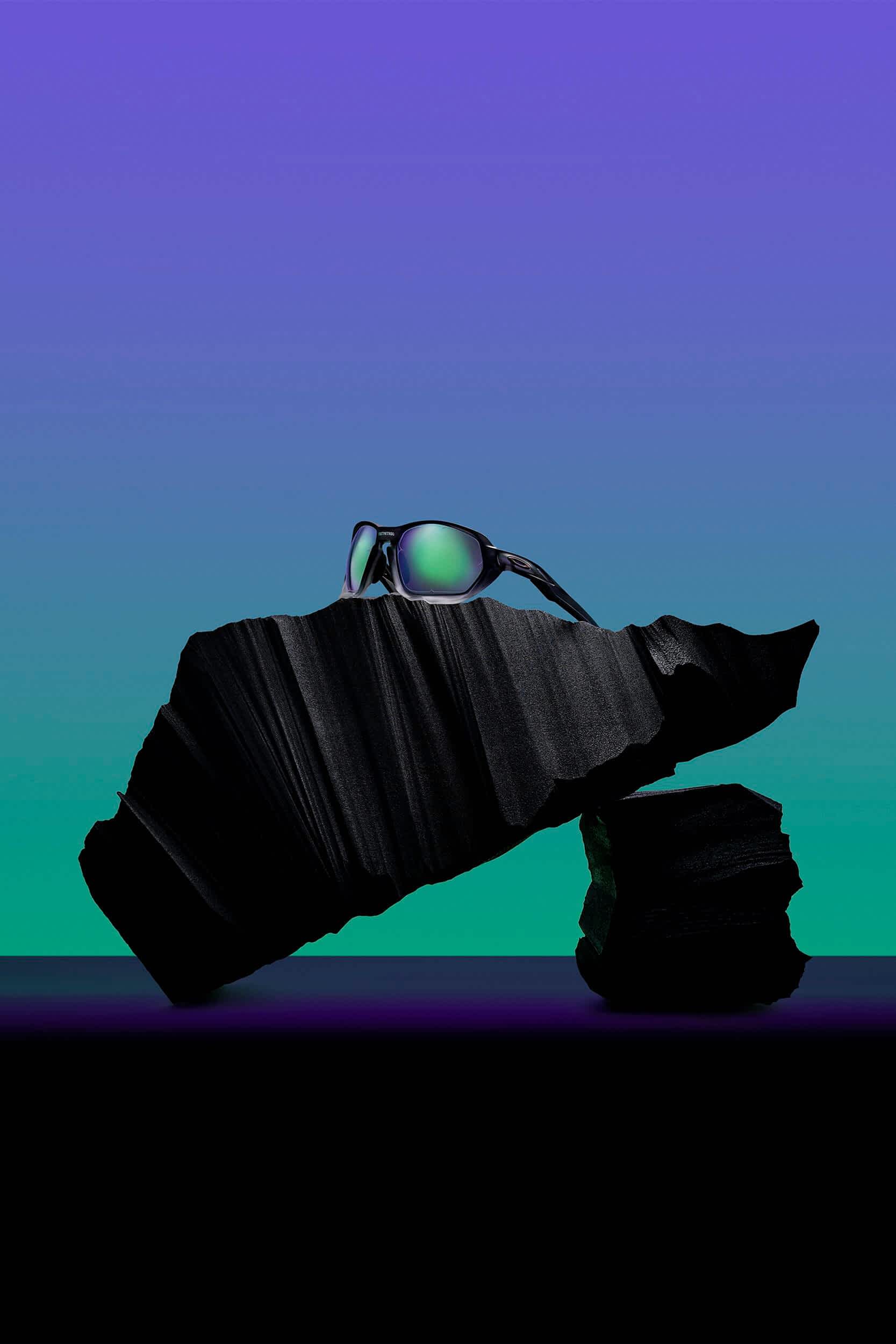 Footpatrol_x_Oakley_Minotaur_Plazma_Sunglasses-AD__03-01©Aivaras_Simonis